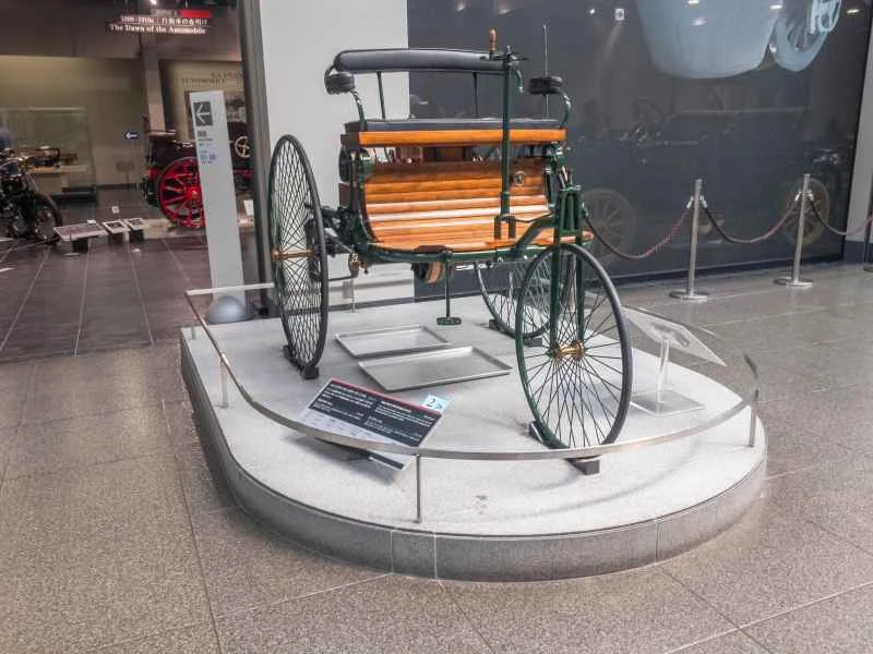 クラシックカーブームが盛り上がっていますが、アンティークカーとクラシックカーには違いがあることをご存知ですか？