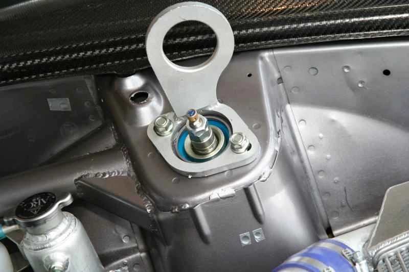 なぜ車体の剛性を強化する必要があるのでしょうか？<br>硬さだけでなく、弾力性も必要です（パート2）