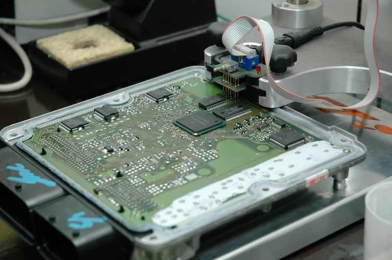 【100の質問】脳を変えるのはECUを変えるより悪い（パート2）: ECUの最適化と改造Q&A