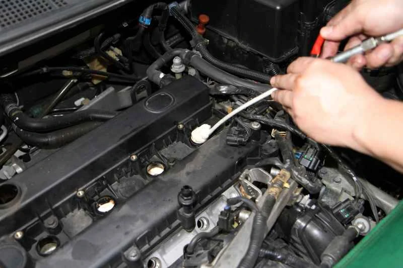 【100の質問】エンジンのカーボン堆積物+スラッジ除去 特別質問3：カーボン堆積物をどうやって除去しますか？