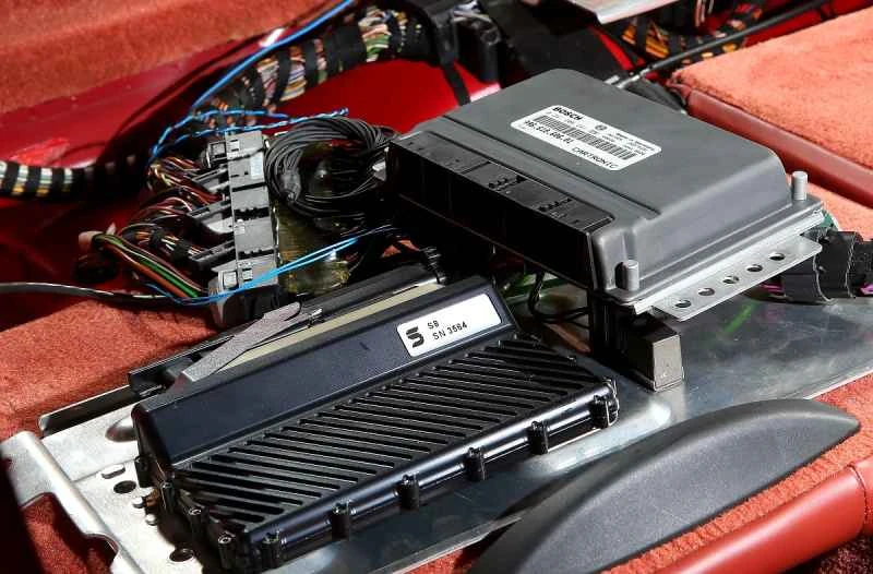 【100の質問】脳を変えるのはECUを変えるより悪い（パート1）: ECUの最適化と改造Q&A